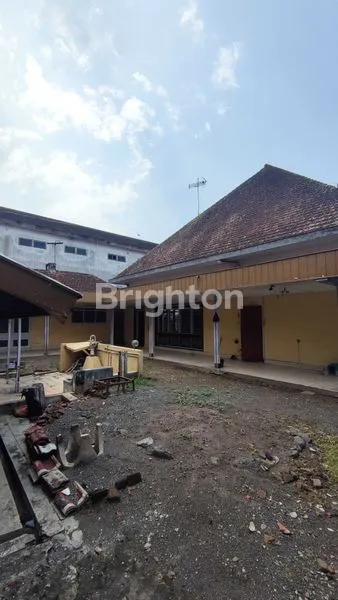 image RUMAH KOLONIAL AREA GUNUNG GUNUNG DEKAT JL IJEN (7)