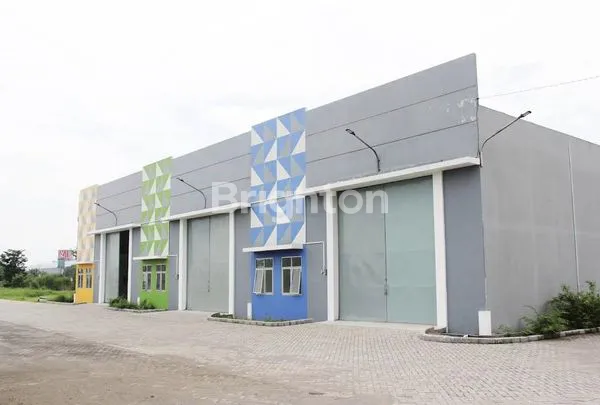 image GUDANG BARU SIAP PAKAI LINGKAR TIMUR SIDOARJO (1)