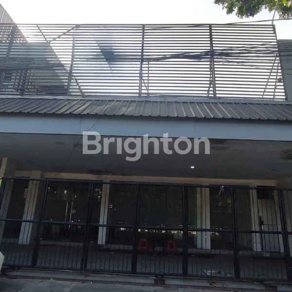 image RUKO STRATEGIS UNDAAN KULON, DEPAN RS ADI HUSADA (1)