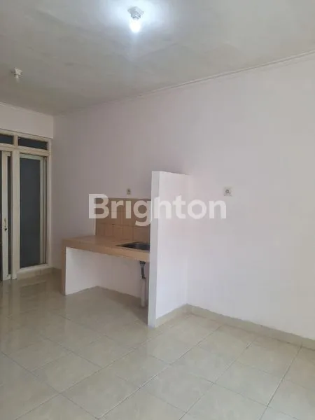 image JUAL CEPAT RUMAH 2LANTAI JAKARTA BARAT (5)