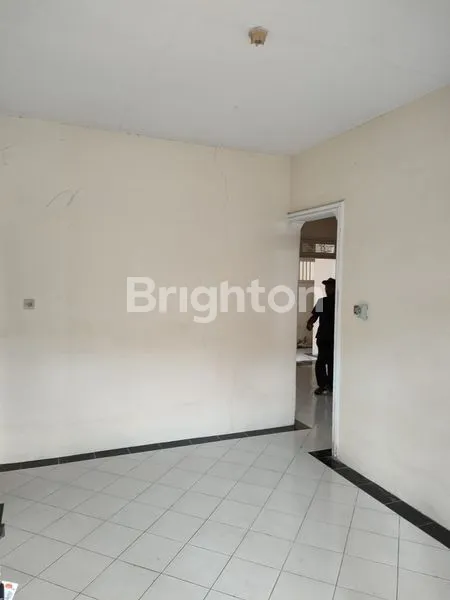image RUMAH 6+1 KT DI NGAGEL JAYA TENGAH, SURABAYA (8)