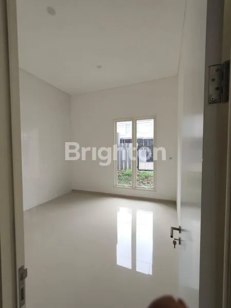 image RUMAH 6+1 KT DI NGAGEL JAYA TENGAH, SURABAYA (2)