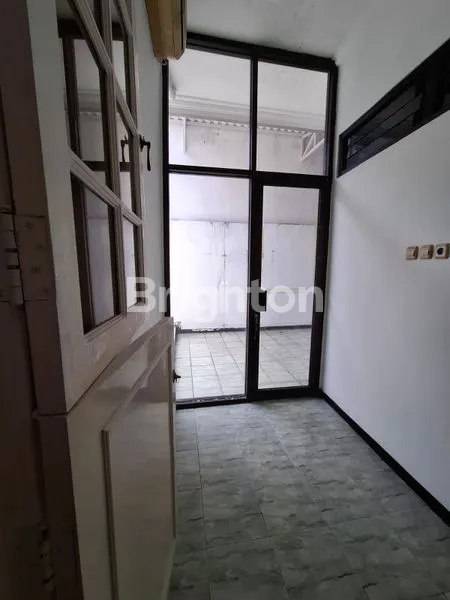 image RUMAH 2 LANTAI SIAP HUNI (2)