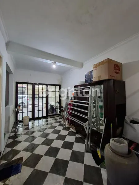 image RUMAH 2 LANTAI SIAP HUNI (5)