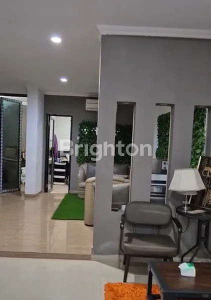 image RUMAH 2LT SECOND TERAWAT FURNISHED BABATAN PRATAMA DEKAT WIYUNG MENGANTI ROYAL RESIDENCE LIDAH KULON UNESA CITRALAND PAKUWON MALL (2)