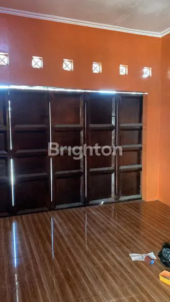 image USAHA LANCAR DI KIOS BANYUDONO (2)