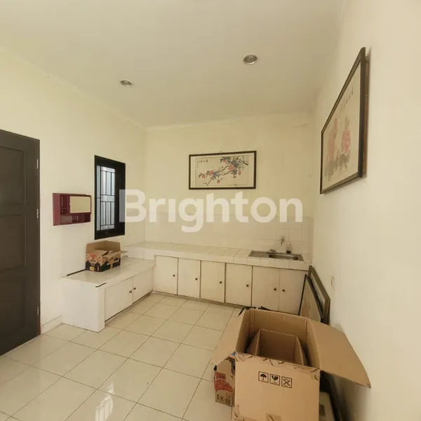 image RUMAH 3 KAMAR TIDUR LOKASI STRATEGIS DI GADING SERPONG SIAP HUNI (5)