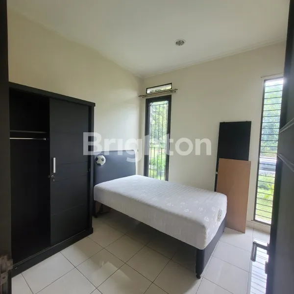 image RUMAH 3 KAMAR TIDUR LOKASI STRATEGIS DI GADING SERPONG SIAP HUNI (6)