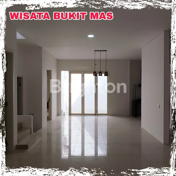 image RUMAH 2 LANTAI MINIMALIS BAGUS 4 KAMAR SEMI FURNISH DI WISATA BUKIT MAS SURABAYA BARAT KAWASAN ELITE - DEKAT CITRALAND, GRAHA FAMILY & WIYUNG (2)