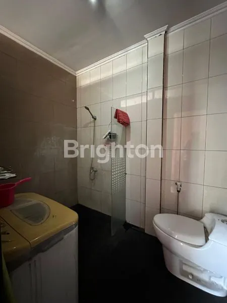 image RUMAH MEWAH TENGAH KOTA SOLO (8)