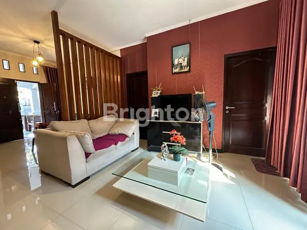 image RUMAH MEWAH TENGAH KOTA SOLO (4)