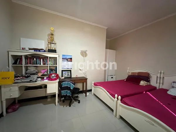 image RUMAH MEWAH TENGAH KOTA SOLO (5)