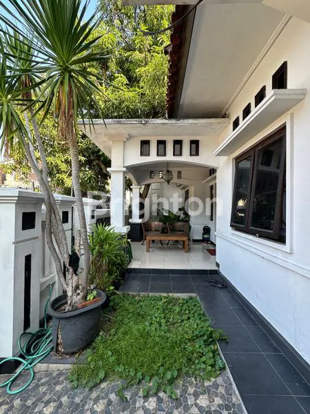 image RUMAH MEWAH TENGAH KOTA SOLO (3)