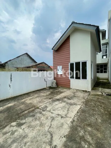 image RUMAH MINIMALIS MODERN DEKAT GERBANG TOLL PONDOK CABE TANGERANG SELATAN (2)