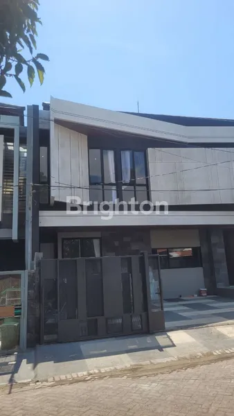 image RUMAH BARU MEWAH 2 LANTAI DI MANYAR HARGA 4 M - LOKASI STRATEGIS TENGAH KOTA (1)