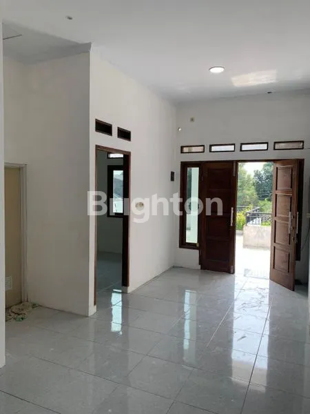 image JUAL CEPAT RUMAH 2 LANTAI BISA BAYAR 10 X  DI LARANGAN DEKAT HALTE TRANS JAKARTA PURI BETA - PURIBETA TANGERANG SELATAN (3)