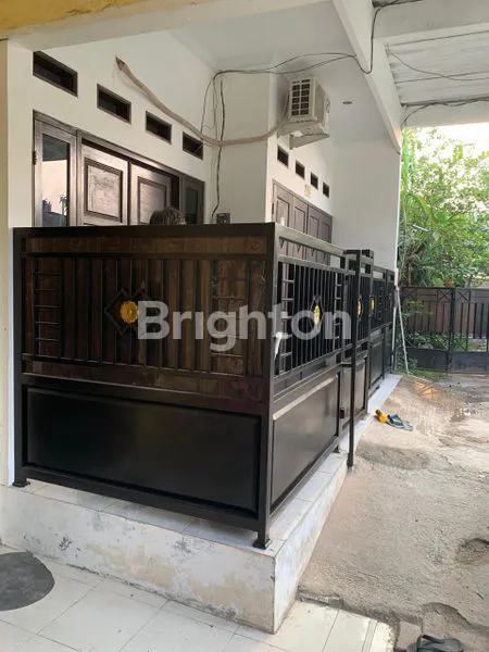 image JUAL CEPAT RUMAH 2 LANTAI BISA BAYAR 10 X  DI LARANGAN DEKAT HALTE TRANS JAKARTA PURI BETA - PURIBETA TANGERANG SELATAN (2)