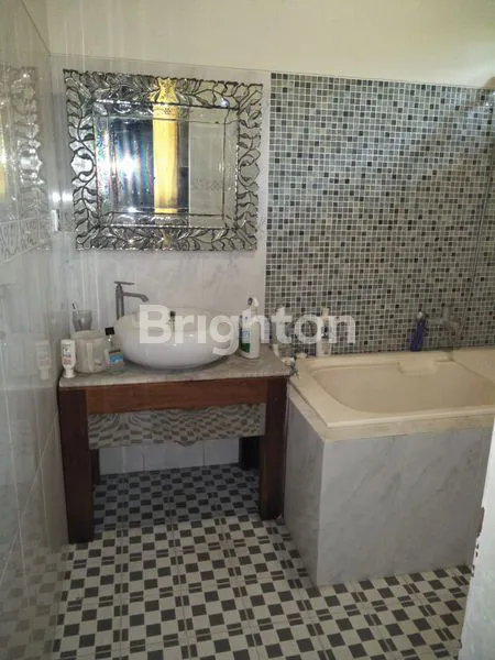 image RUMAH NYAMAN NUANSA BALI KLASIK DI KEROBOKAN (6)