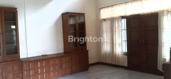 image RUMAH BESAR DAN LUAS DI PUSAT KOTA DENPASAR (5)