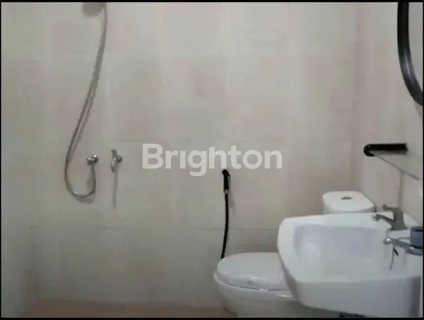 image DISEWAKAN RUMAH HARGA TERBAIK, SANGAT TERAWAT DAN DAERAH STRATEGIS GALAXY BEKASI (8)