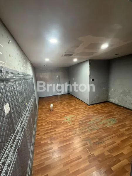 image RUMAH 2 LANTAI DENGAN 2 KAMAR TIDUR (3)