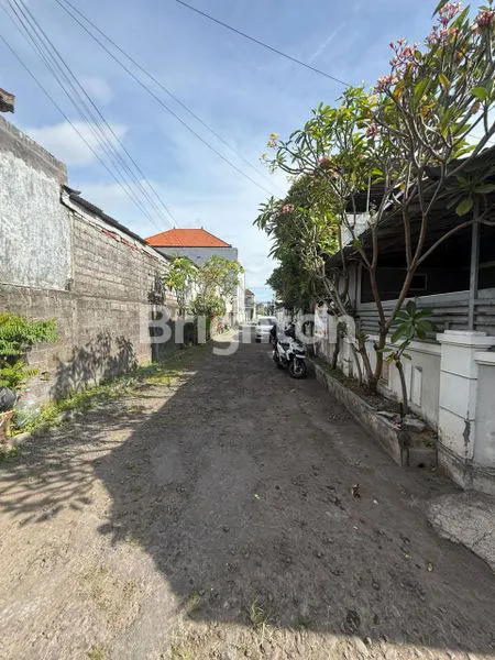 image RUMAH 2 LANTAI DENGAN 2 KAMAR TIDUR (8)