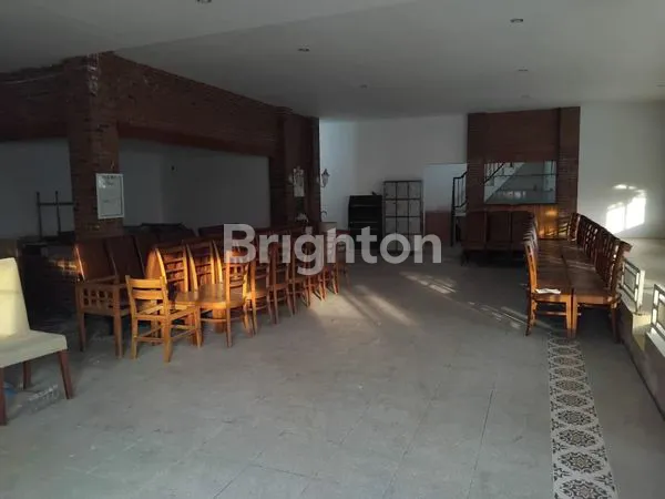 image SEWA GEDUNG STRATEGIS HOEK, DEKAT RKZ (2)