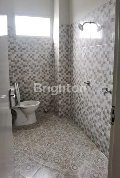 image RUMAH SIAP HUNI DI PUSAT KOTA SOLO (6)