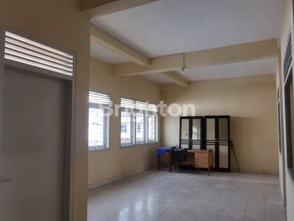 image RUMAH SIAP HUNI DI PUSAT KOTA SOLO (3)