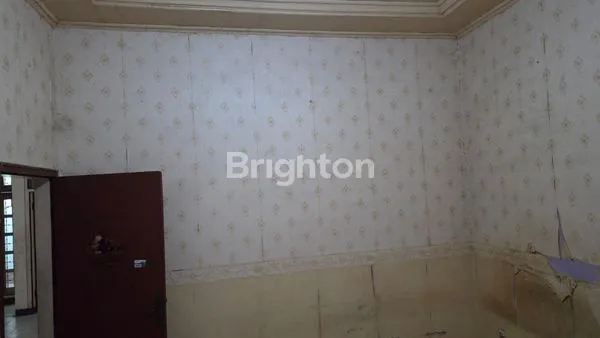 image DISEWAKAN RUMAH 1 LANTAI LAHAN BESAR AKSES MUDAH KE PUSAT KOTA (7)