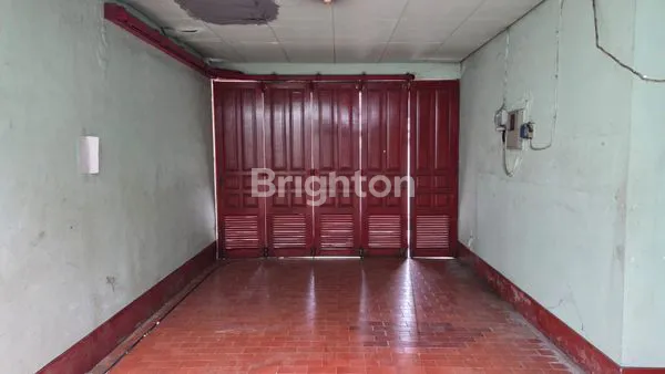 image DISEWAKAN RUMAH 1 LANTAI LAHAN BESAR AKSES MUDAH KE PUSAT KOTA (5)