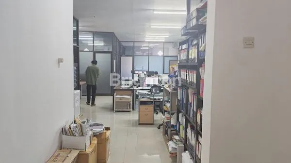 image GEDUNG & KANTOR DI MANYAR (5)