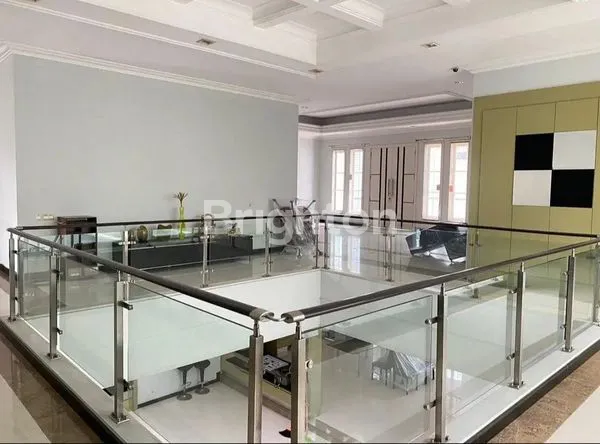 image DIJUAL RUMAH MEWAH DI KLAMPIS ANOM (3)