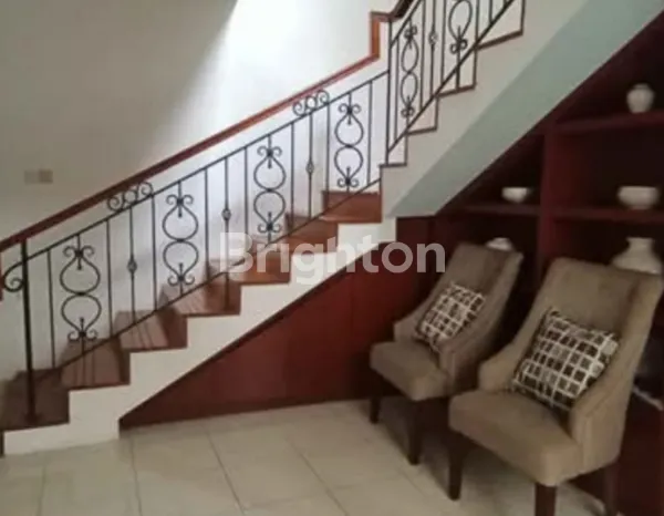 image RUMAH MEWAH (JALAN UTAMA)  DI PERUMAHAN UJUNG BERUNG INDAH – BANDUNG TIMUR  (8)