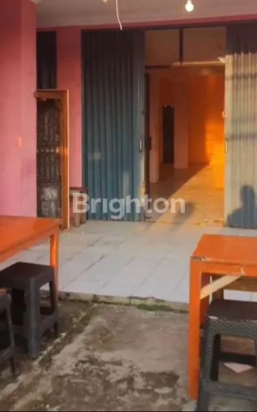 image RUMAH LOKASI STRATEGIS DEKAT TOLL, PASAR, STASIUN, COCOK DISEWAKAN UNTUK SHOWROOM, GUDANG EKSPEDISI, DAPUR CATERING DI BINTARA, BEKASI (3)