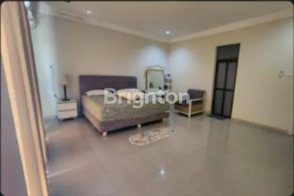 image RUMAH MEWAH 2.5 LANTAI VILLA BUKIT REGENCY PAKUWON INDAH-SURABAYA (6)