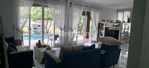 image RUMAH KONSEP VILLA DI GRAND DEPOK CITY SIAP HUNI (2)