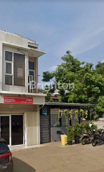 image RUKO GANDENG 3 UNIT DI PERUMAHAN GAHARU RESIDENCE SUKAHATI DEPOK  (7)