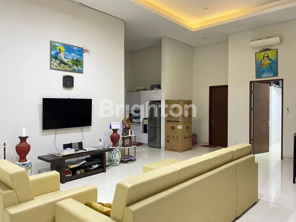 image RUMAH DARMO PERMAI TIMUR BARU RENOV ROW JALAN 3 MOBIL (1)