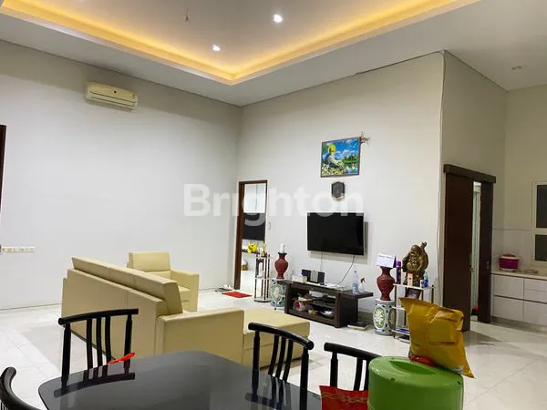 image RUMAH DARMO PERMAI TIMUR BARU RENOV ROW JALAN 3 MOBIL (2)