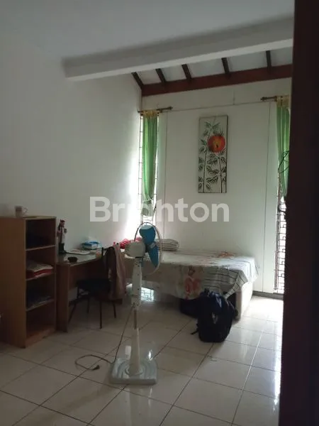 image RUMAH STRATEGIS KELAPA GADING, 3 LANTAI (3)