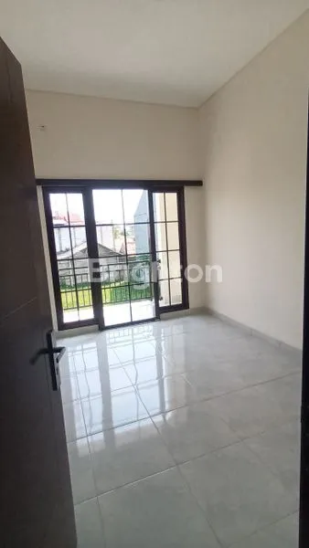 image RUMAH 4 KT DEKAT STASIUN, SHM (2)
