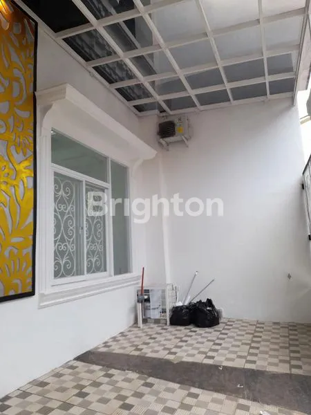 image RUMAH JAGAKARSA APIK SEMI FURNIS (3)