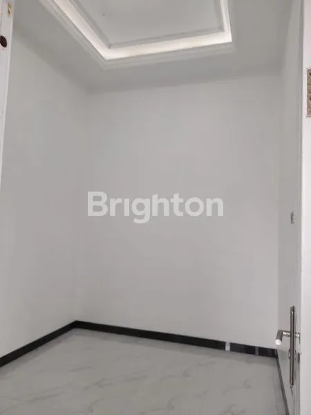 image RUMAH JAGAKARSA APIK SEMI FURNIS (8)