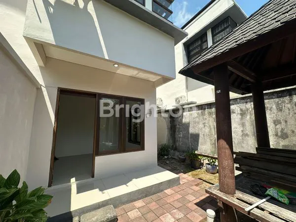 image RUMAH 2 LANTAI MODERN DI NUSA DUA, BALI SELATAN (1)