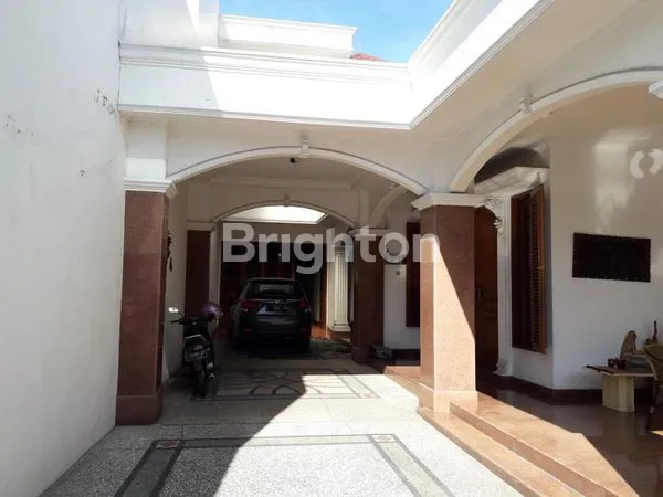 image HUNIAN STRATEGIS DI JALAN RAYA GUBENG SURABAYA (3)