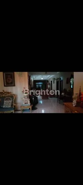 image RUMAH DIJUAL LOKASI SANGAT STRATEGIS DI SURABAYA, COCOK DIBUAT PERKANTORAN (CV/PT) ATAU USAHA KOS²AN (4)