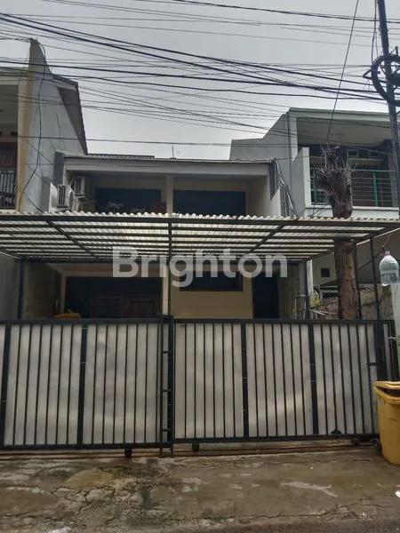 image RUMAH STRATEGIS LT 118 DI JAKARTA SELATAN (1)