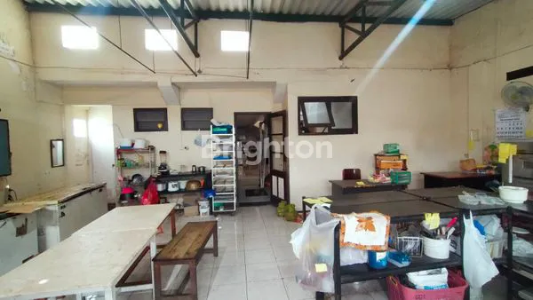 image RUMAH DAN TOKO LEBAR 10M (8)