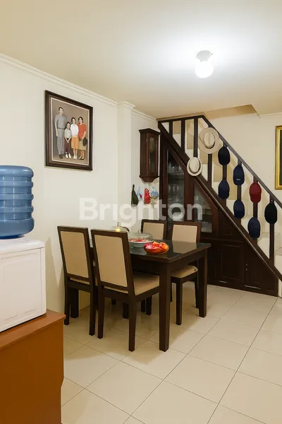 image RUMAH 2 LANTAI FULL FURNISHED DI PONDOK PUCUNG INDAH, PONDOK AREN – SHM, SIAP HUNI (5)